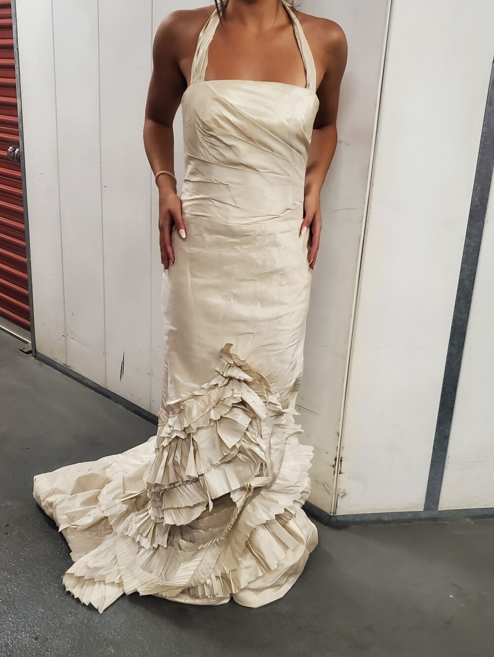 Vera Wang Bridal Claudette Halter Wedding Dress Bubble Hem Gown sz 8 2/4 Hi&Low